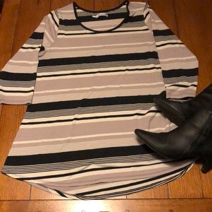 Maurice’s size 1 blouse.